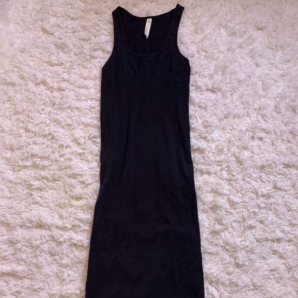Black ribbed maxi dress